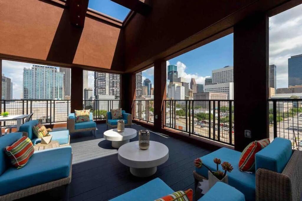 Luxury Apartment With King Bed And Pool And Free Parking 4 Houston Extérieur photo