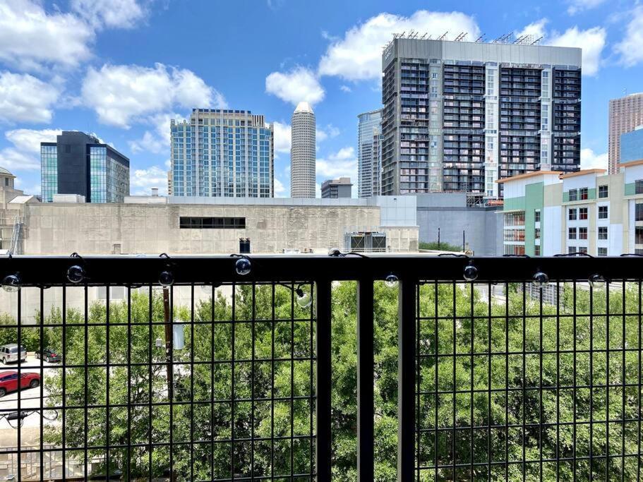 Luxury Apartment With King Bed And Pool And Free Parking 4 Houston Extérieur photo