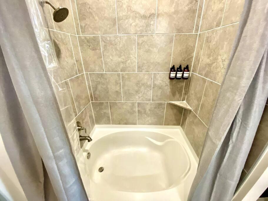 Luxury Apartment With King Bed And Pool And Free Parking 4 Houston Extérieur photo