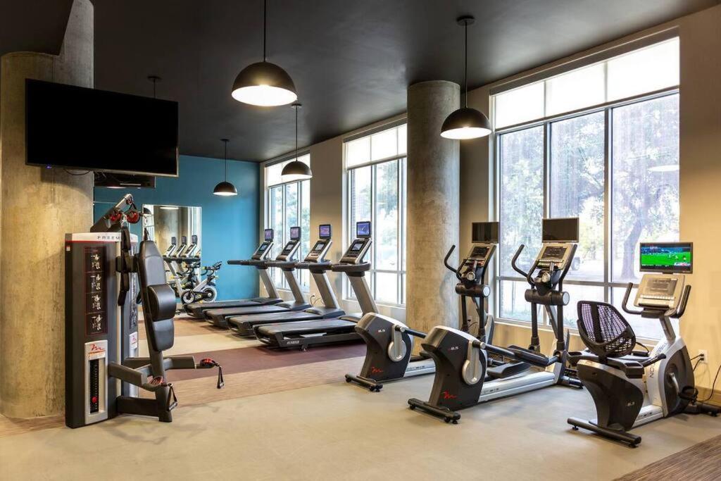 Luxury Apartment With King Bed And Pool And Free Parking 4 Houston Extérieur photo
