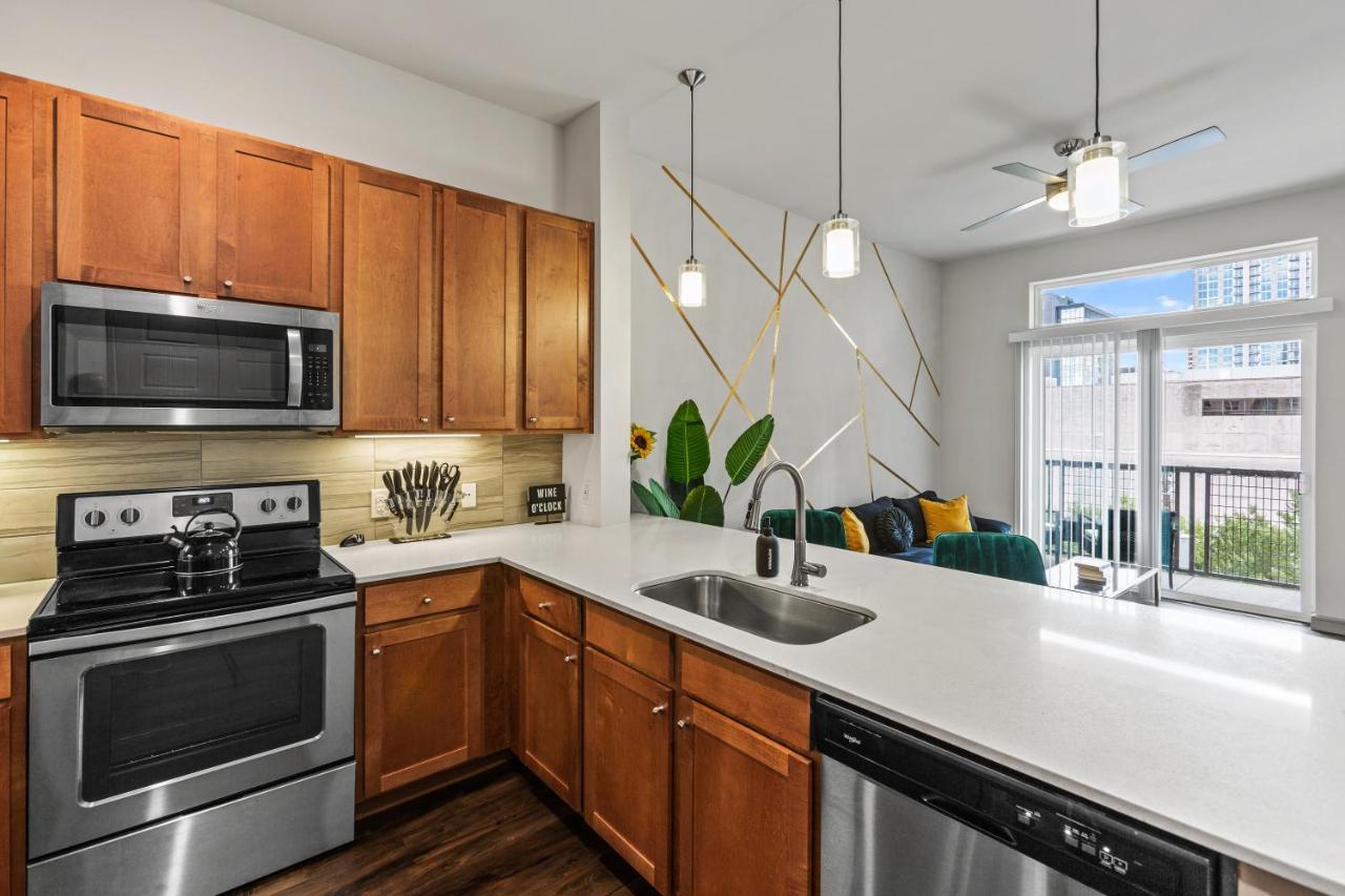Luxury Apartment With King Bed And Pool And Free Parking 4 Houston Extérieur photo