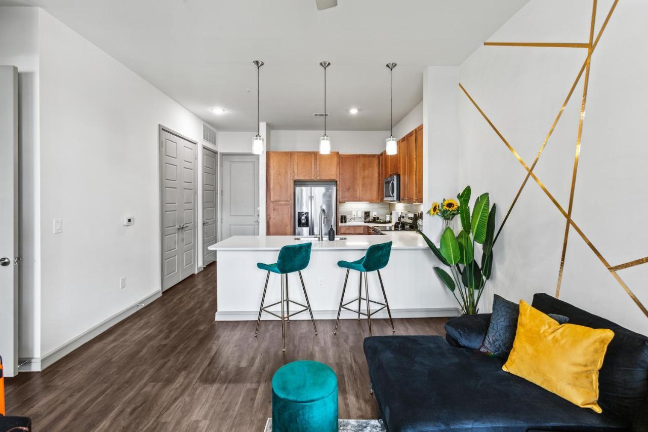 Luxury Apartment With King Bed And Pool And Free Parking 4 Houston Extérieur photo