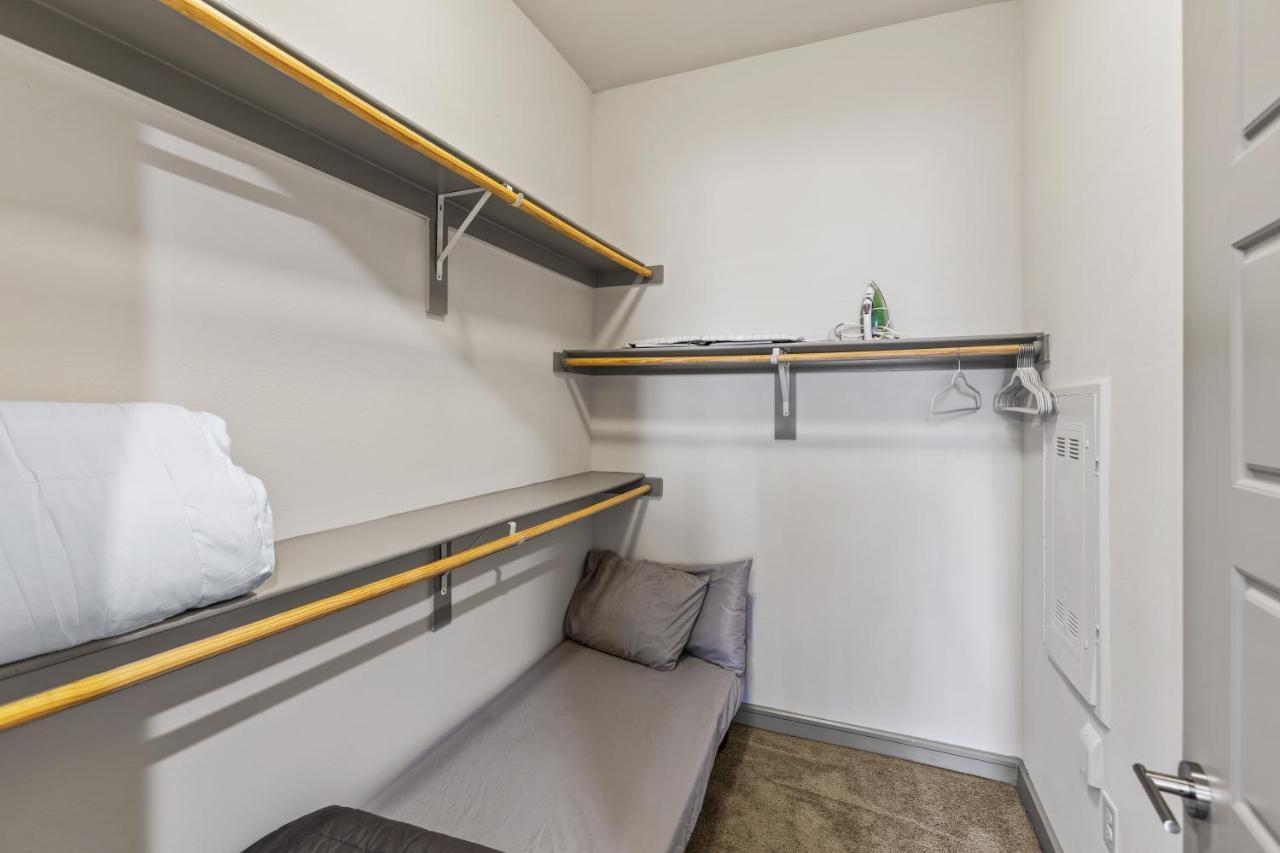 Luxury Apartment With King Bed And Pool And Free Parking 4 Houston Extérieur photo